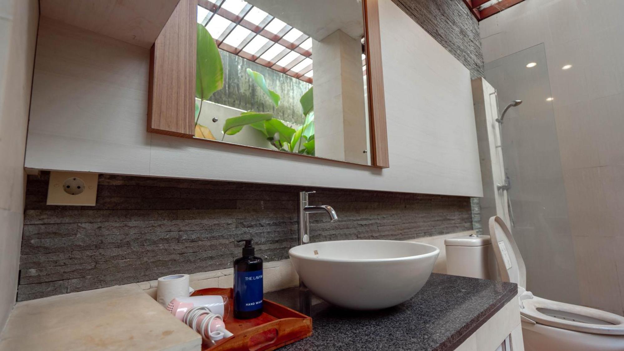 The Lavana Bali Radiance Villa Raya Canggu Bagian luar foto